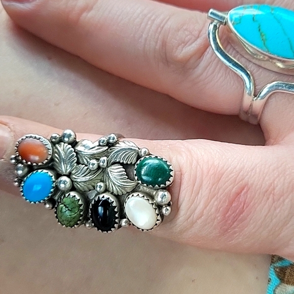 Size 6 1/2in. sterling silver 925 multistone with leaf design 1 1/2 in long ring - Picture 8 of 8